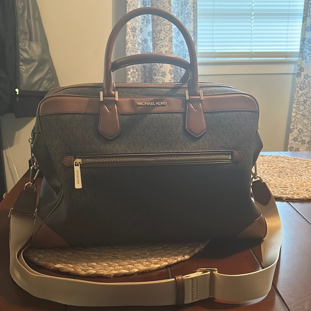 Micheal kors weekender duffle bag